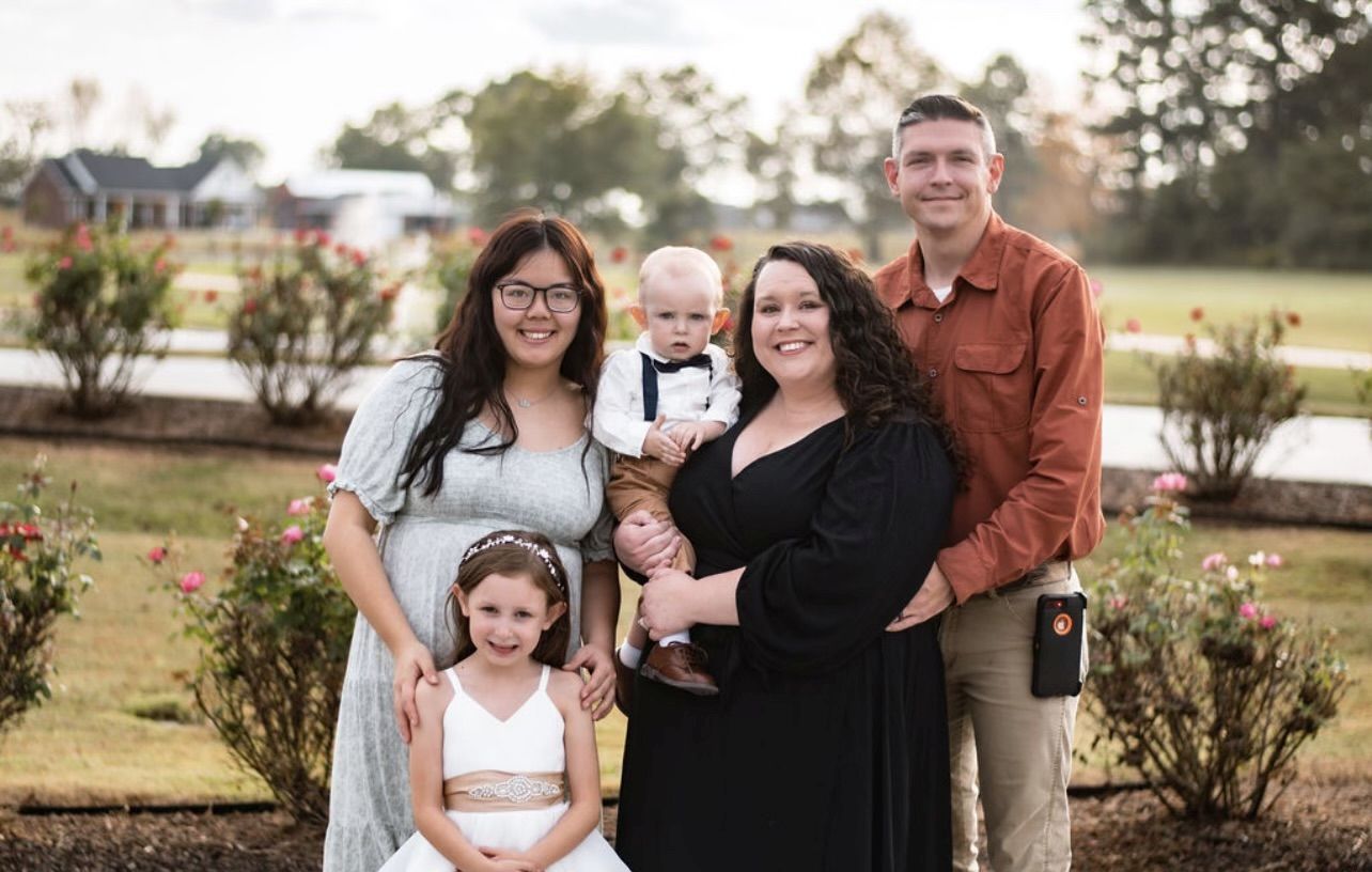 Yi-Fen “Rachel” Shen, left, is pictured with her American host family, the Addisons of Horton, Ala. – Emmeline, Trace, Danessa and Scotty